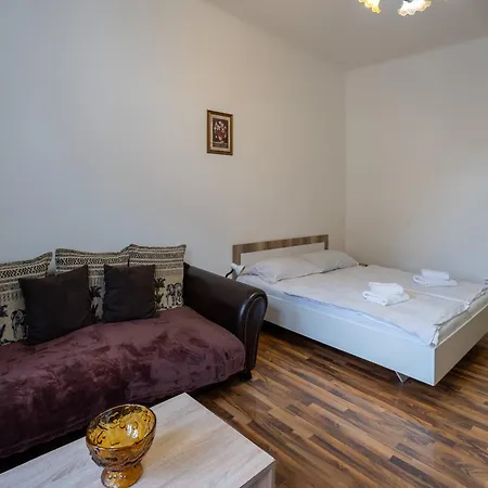 Downtown Apartament Praga