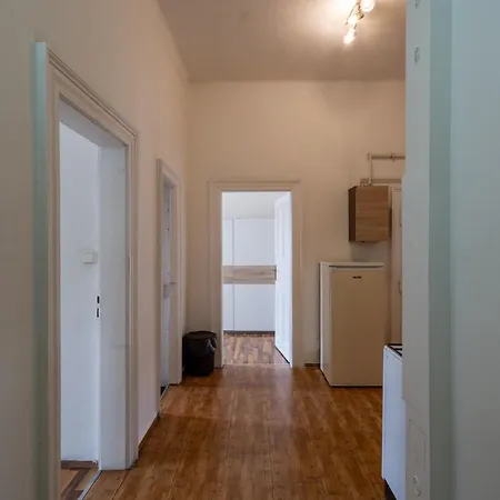 Downtown Apartment *