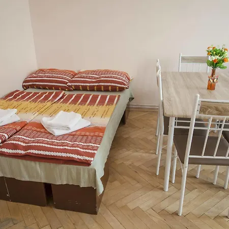 Downtown Apartment *